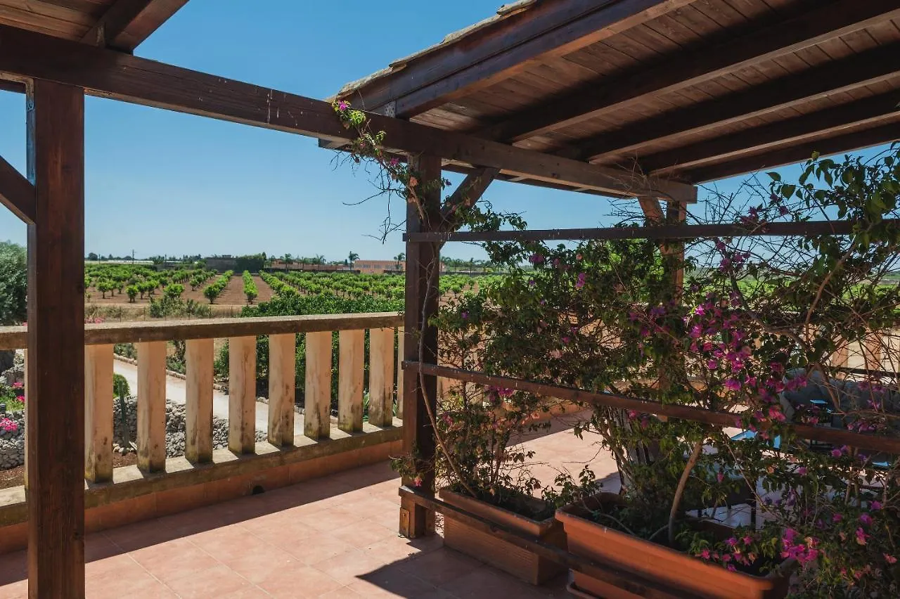 Casa Di Melo - Organic Farm Hotel Cassibile Farm stay